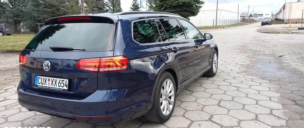 Volkswagen Passat cena 57800 przebieg: 232000, rok produkcji 2017 z Lubawa małe 596